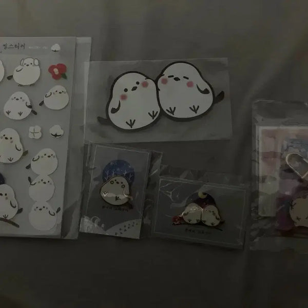 [BUNJANG] Omoknuni Metal Creation Badge Keyring Sticker Goods Bundle Set / 일괄) 오목눈이 금속 창작 뱃지 키링 스티커 굿즈 세트
