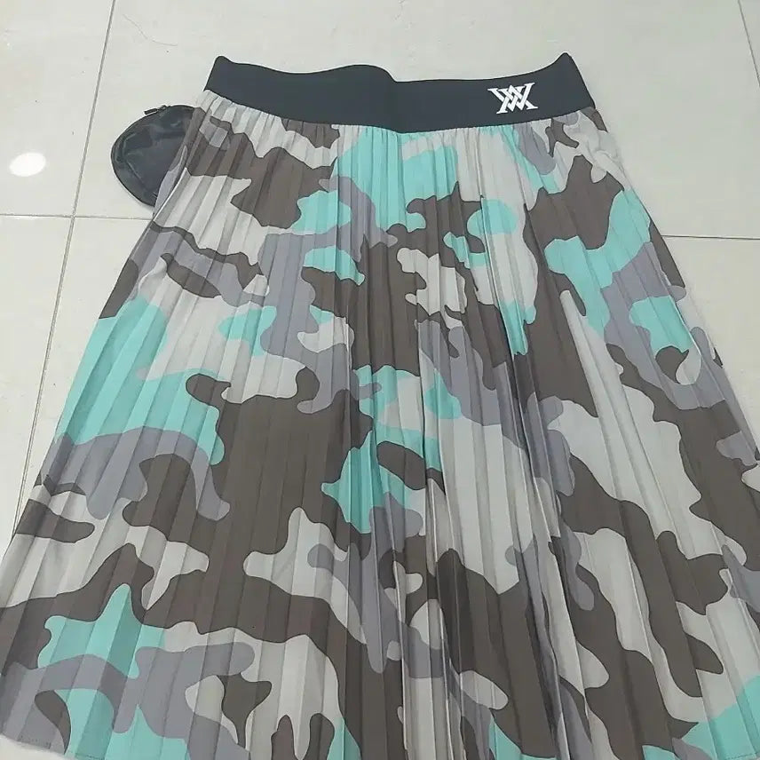 [BUNJANG] Anew Camouflage Pleated Skirt Size S / 어뉴(정품)카모플라쥬 플리츠 스커트 S