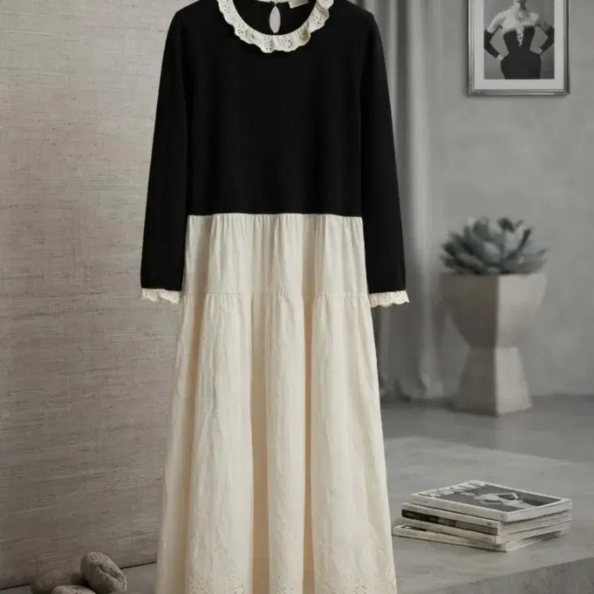 [BUNJANG] Lovely Lace Panel Perforated Embroidery One-Piece Dress / lovely 레이스 배색 펀칭자수 원피스F / 가단55