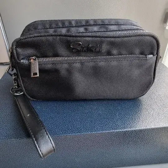 [BUNJANG] Surefit Black Clutch / 슈어핏 블랙 클러치