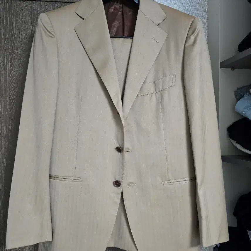 [BUNJANG] Sovereign House Solaro Beige Suit - Size 48 / 소버린하우스 솔라로  베이지 수트 48