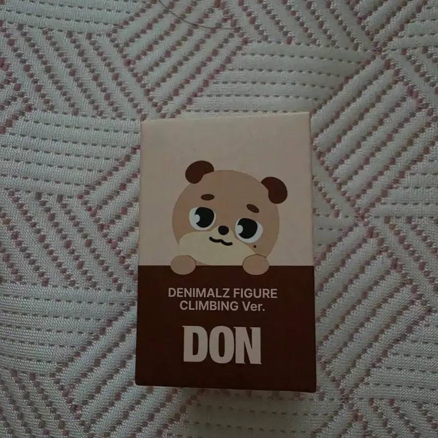 [BUNJANG] DAY6 Decades Encore MD Dannimals Don Climbing Figure / (원가이하)데이식스 데케이드 앙콘 엠디 데니멀즈 돈 피규어 클라이밍 판매