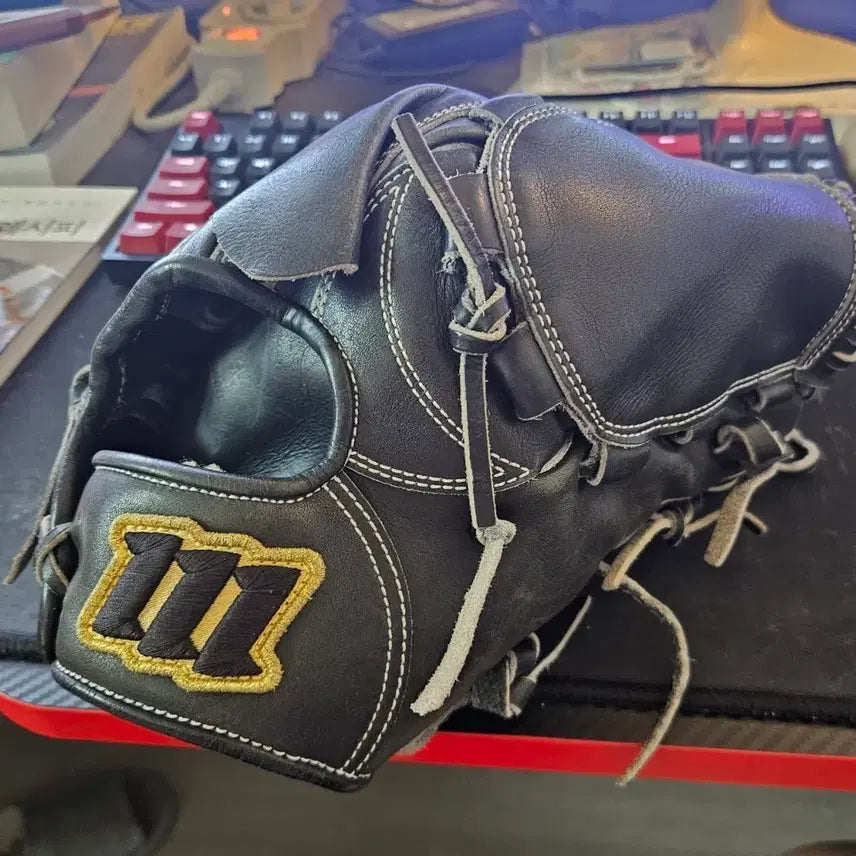[BUNJANG] Morimoto 1st Grade Pitcher's Glove Black Oh Seung-hwan Model / 모리모토 1등급 투수글러브