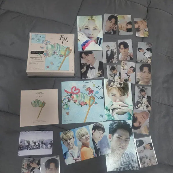 [BUNJANG] SEVENTEEN FM:FIVE;MUSES Photobook & Photocard Bundle Set / 세븐틴 SEVENTEEN FM:FIVE;MUSES 포토북 포토카드