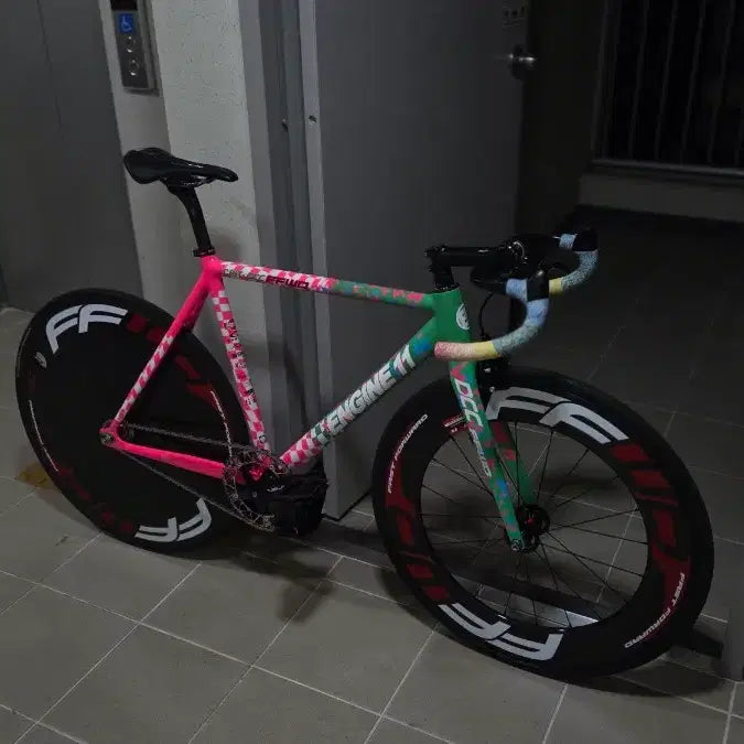[BUNJANG] Engine11 Crit-D DCC Complete Bike (Size M) - Mint Condition with Brakes / 엔진11 크릿디 dcc 반차 판매합니다.            (브레이크 있음)