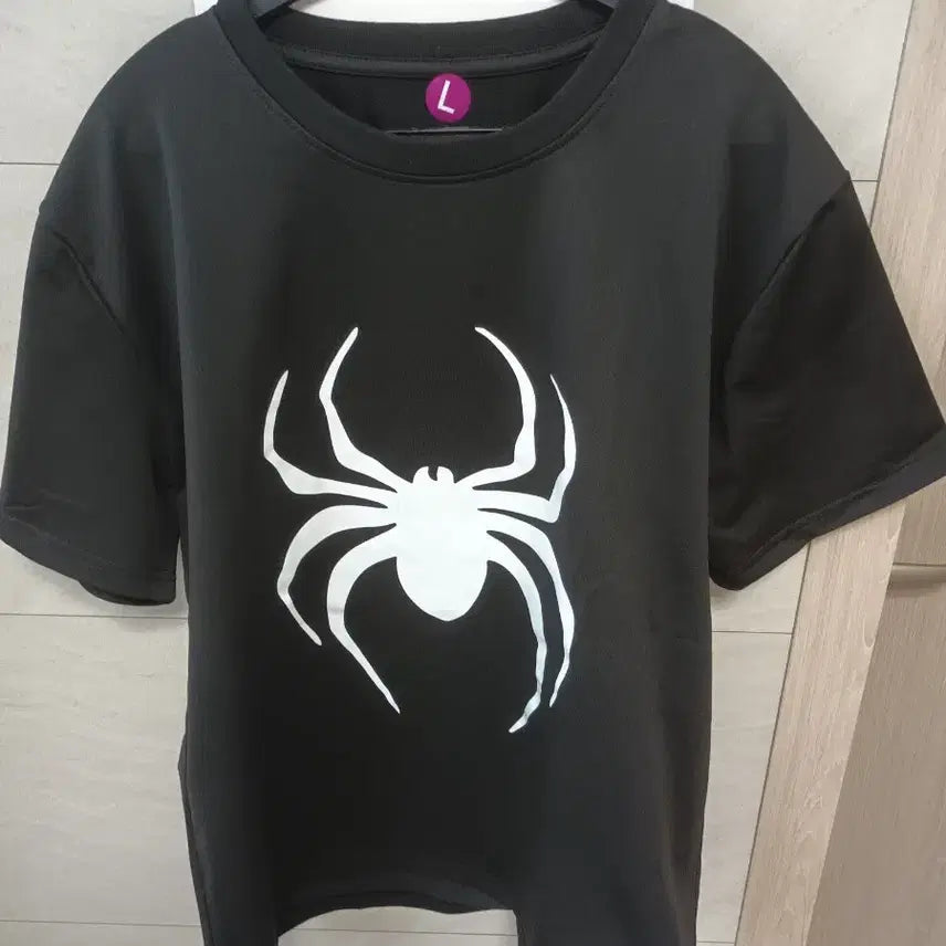 [BUNJANG] Spider-Man Black Short-Sleeve T-Shirt L New / 블랙 스파이더맨 반팔티 L 새상품