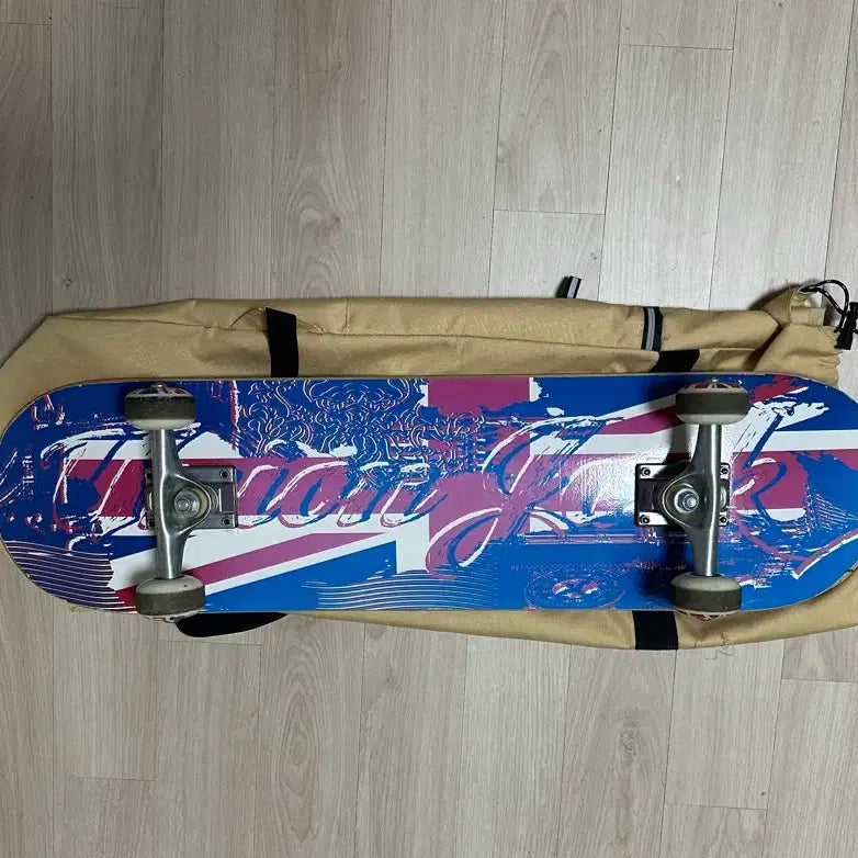 [BUNJANG] Skateboard with Bag / 스케이트보드 판매합니다