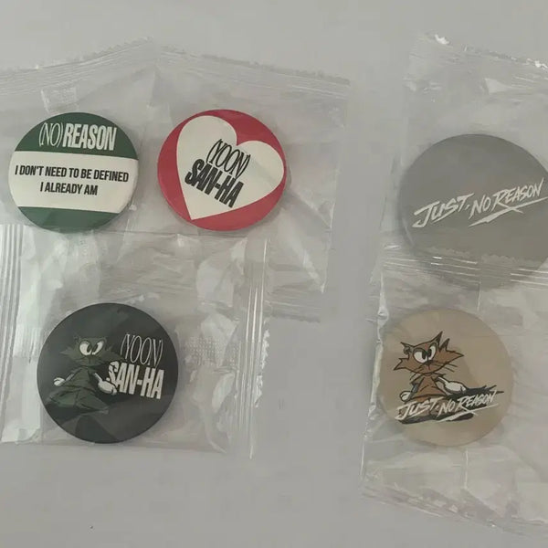 [BUNJANG] ASTRO Yoon San-ha Lucky Draw Badge & Mirror Set / 윤산하 뱃지 손거울 세트