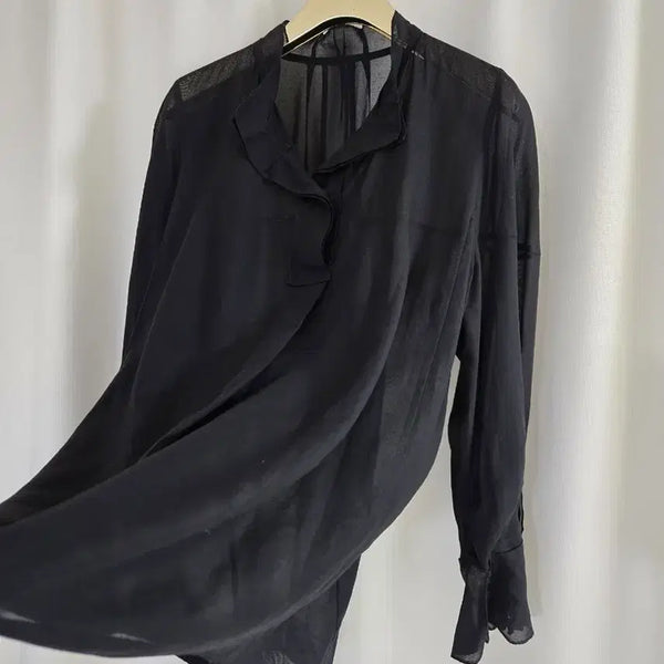 [BUNJANG] Mine Black Blouse with Pleated Sleeves / 마인 블랙 블라우스