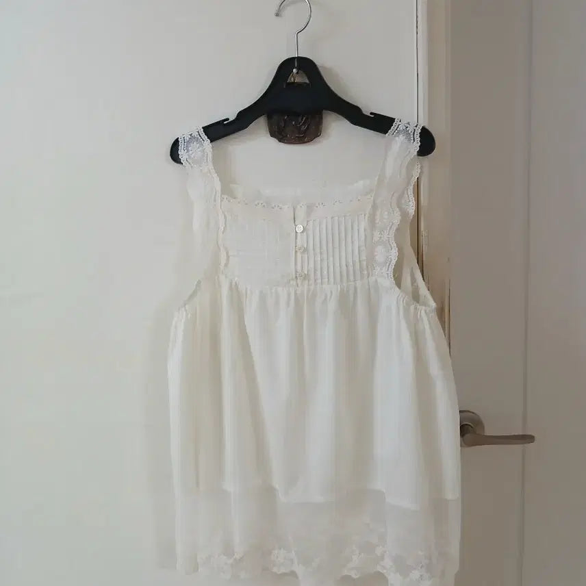 [BUNJANG] Ivory Cotton Lace Camisole / 새제품 아사면 아이보리 레이스 끈 나시 민소매 가슴단면 51~56정도