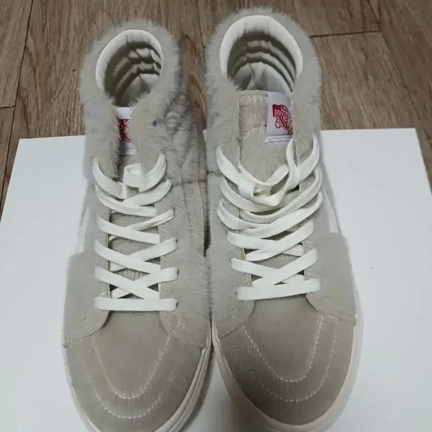 [BUNJANG] Vans Sk8-Hi Fur Version Light Grey Sneakers (245) / 새상품 반스 스케이드 하이