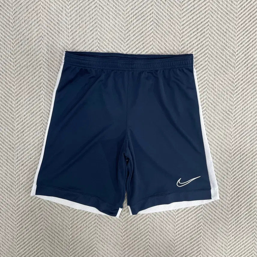 [BUNJANG] Nike Logo Shorts / 나이키 로고 반바지