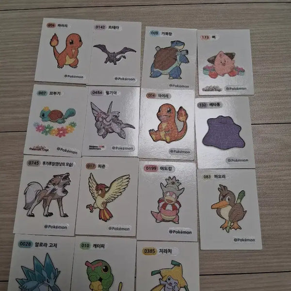 [BUNJANG] Pokemon Stickers 30-Sheet Bundle / 포켓몬 띠부띠부씰 30장(포켓몬 관련 서비스 있음)