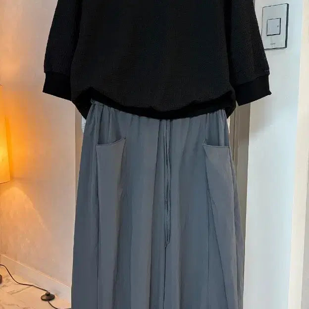 [BUNJANG] Joa Mom Black Knit / 조아맘 블랙니트
