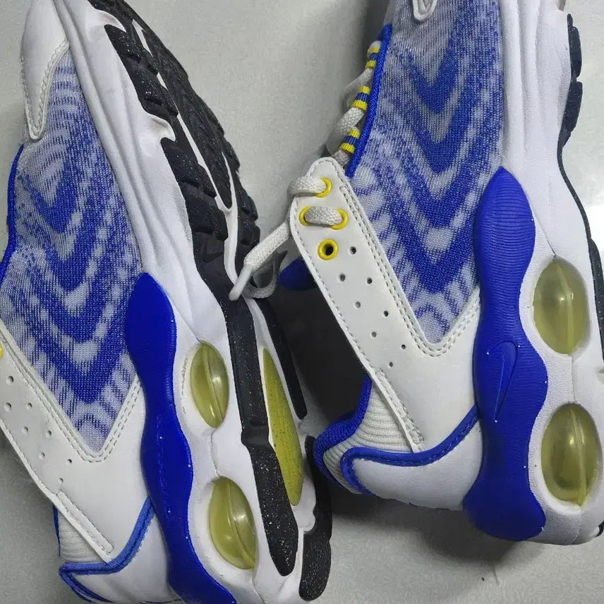 [BUNJANG] Nike Air Max 230 Sneakers / 나이키에어맥스230
