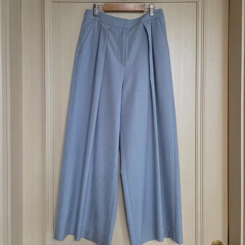 [BUNJANG] TIME Wide Pintuck Slacks Sky Blue / 22년 한섬 타임 하늘색 와이드 핀턱 슬랙스