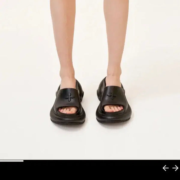 [BUNJANG] SMFK Compass Wave Black High Heel Bumper Sandals (230) / SMFK 컴패스 웨이브 블랙 하이힐 범퍼 샌들(230) 사이트품절