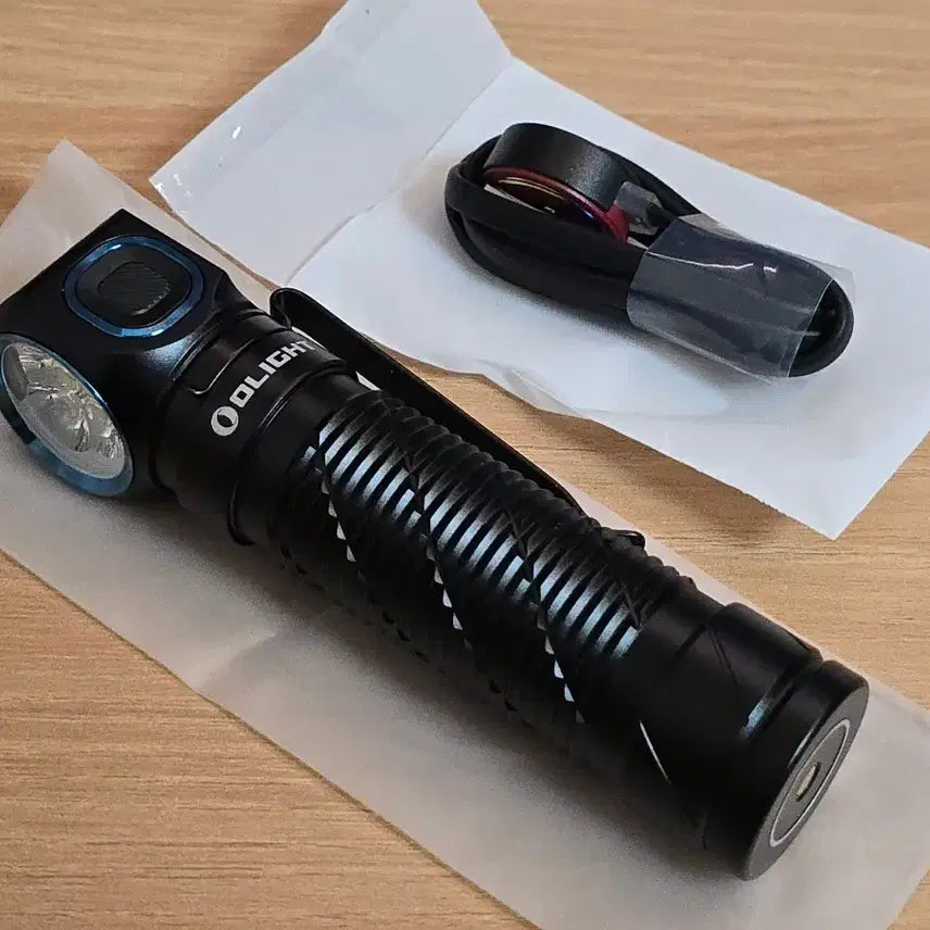 [BUNJANG] Olight Perun 3 Flashlight / 오라이트 페룬 3 판매합니다
