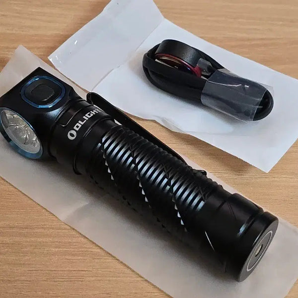 [BUNJANG] Olight Perun 3 Flashlight / 오라이트 페룬 3 판매합니다