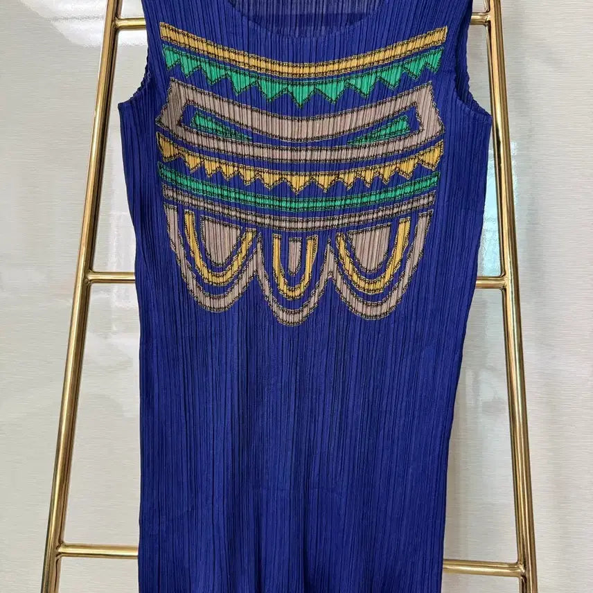 [BUNJANG] Pleats Please Striped Sleeveless Blouse / 플리츠 플리즈 단가라 나시 블라우스