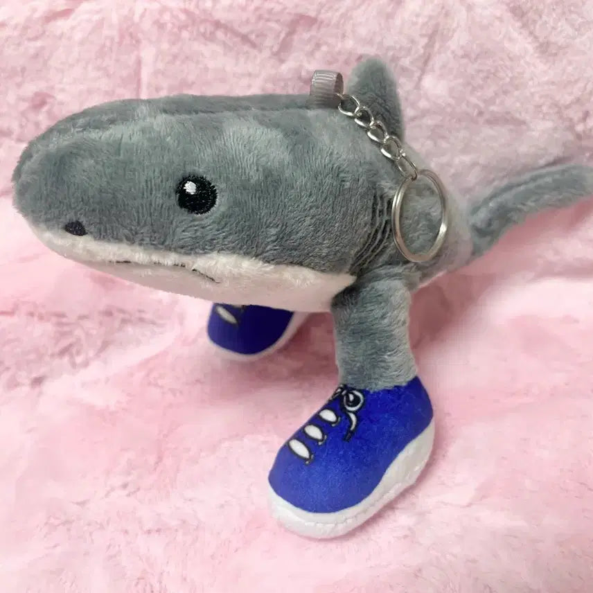 [BUNJANG] Olaf Shark Plush Keychain / 퉁퉁 사후르 상어 인형키링