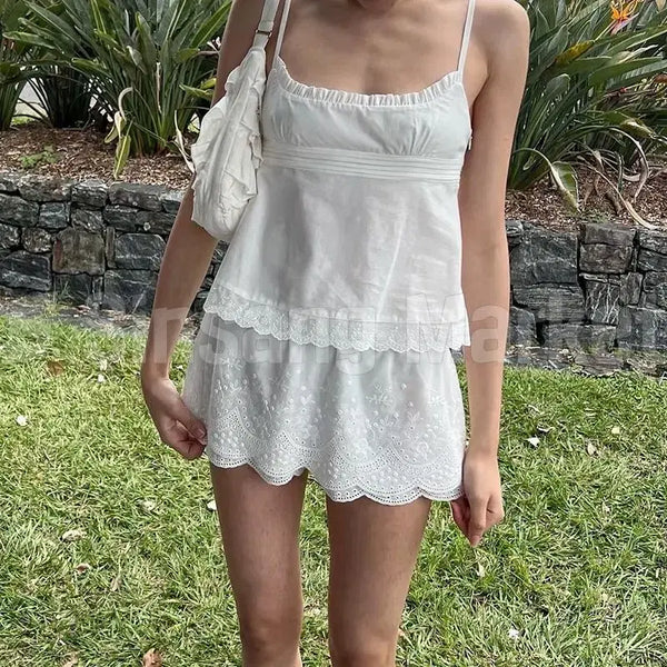 [BUNJANG] Mao Neck Frill Sleeveless Blouse with Pintuck, Embroidered Lace / [빠른발송] 모아 넥프릴 나시 블라우스 핀턱 밑단 자수 레이스 끈 나시