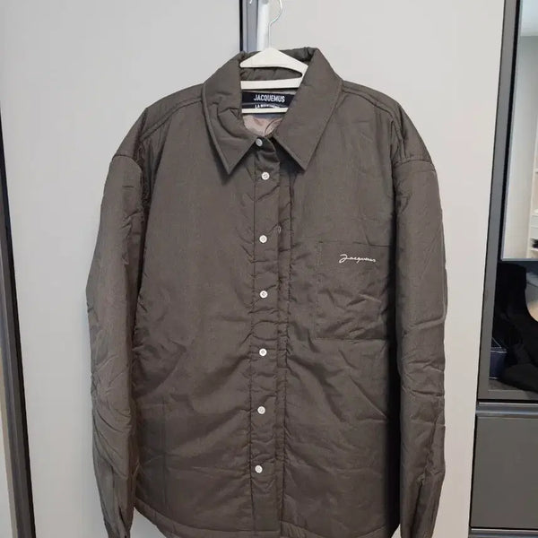 [BUNJANG] Jacquemus La Chemise Blouse Quilted Overshirt Light Brown / 새상품 자크뮈스 라 슈미즈 불랑제 퀼티드 오버셔츠 라이트 브라운