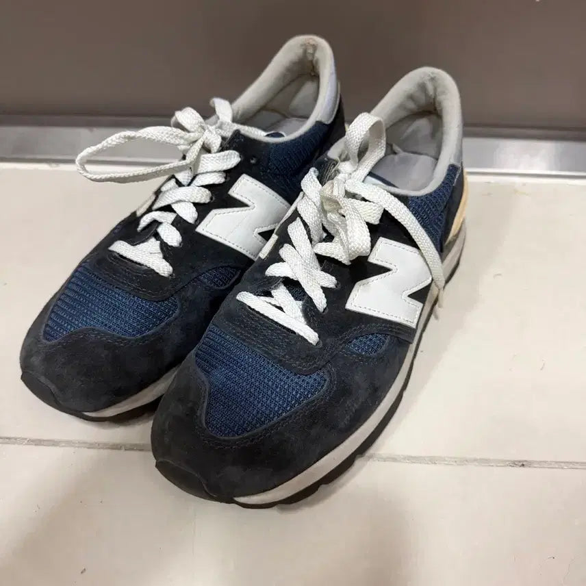 [BUNJANG] New Balance 990v1 Made in USA Navy Sneakers / 뉴발란스 990v1 made in USA 네이비 250