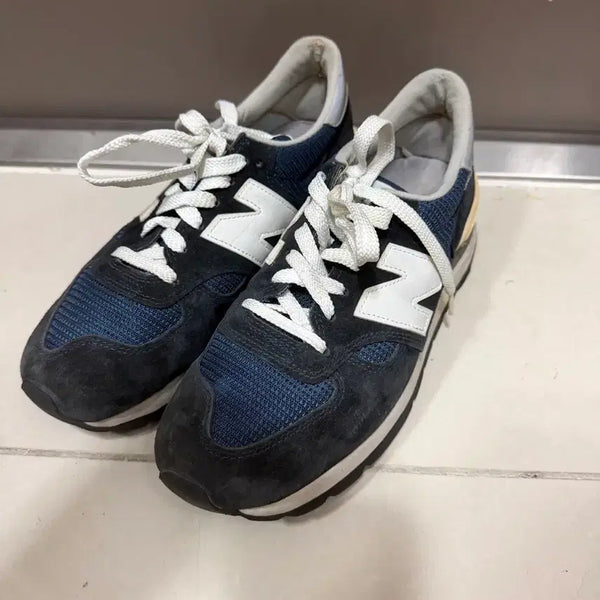 [BUNJANG] New Balance 990v1 Made in USA Navy Sneakers / 뉴발란스 990v1 made in USA 네이비 250