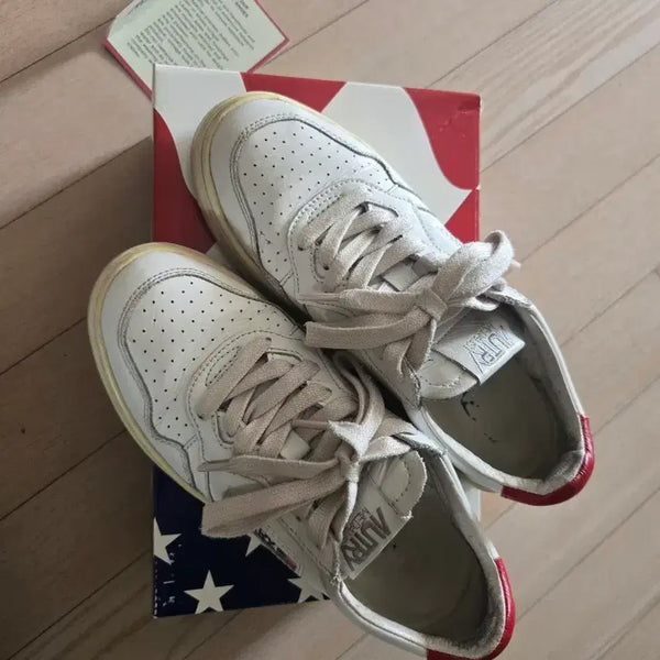 [BUNJANG] Autry Medalist Sneakers White Red / 오트리 메달리스트 스니커즈 화이트 레드 36 230