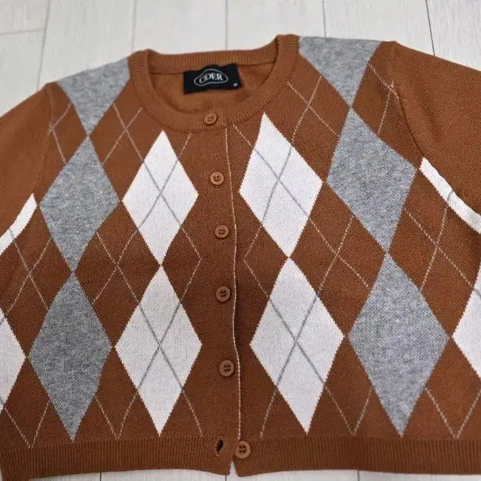[BUNJANG] Cider Argyle Short Sleeve Knit Crop Top Brown / cider   니트 아가일 스타일  브라운 반팔 크롭 티셔츠 브랜드