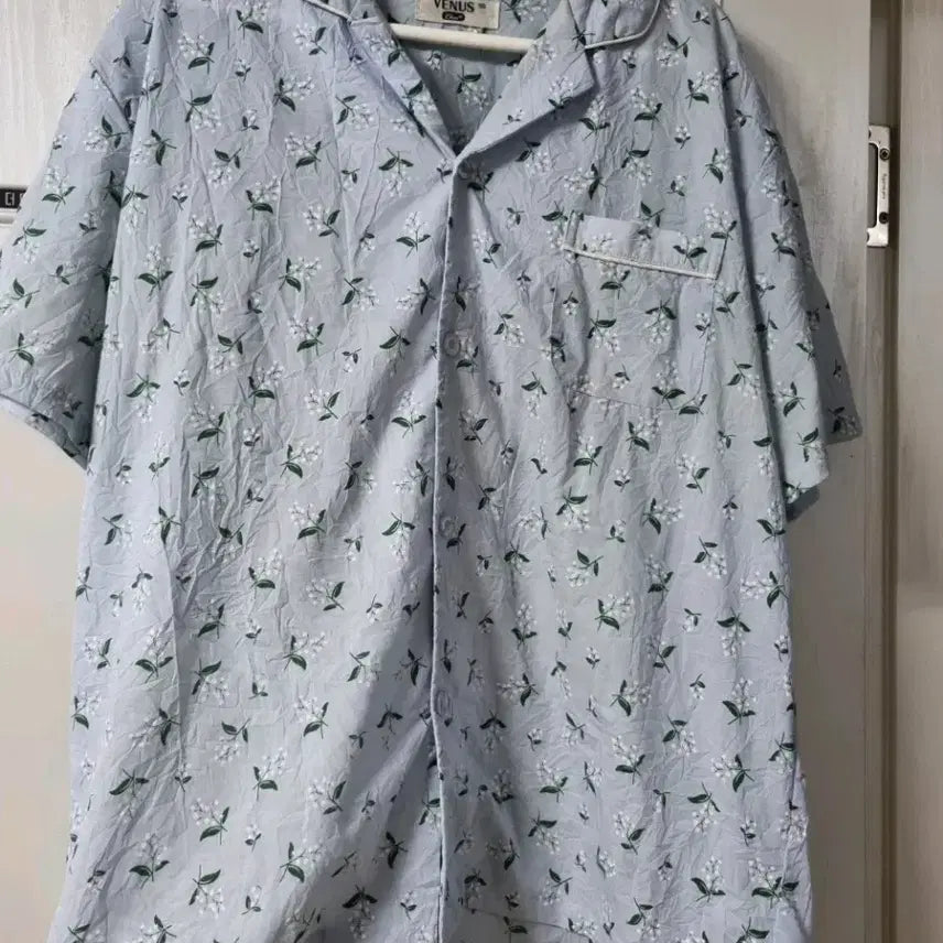 [BUNJANG] VENUS Sky Blue Floral Print Pajama Set / VENUS 최 100 파자마 세트 하늘색 꽃무늬(,사용감있음  살짝 얼룩있음)