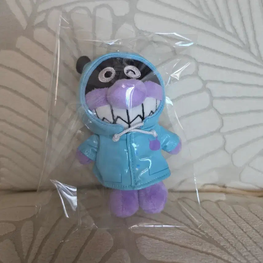 [BUNJANG] Baek-chi Man Plush Keychain / 세균맨 인형 키링