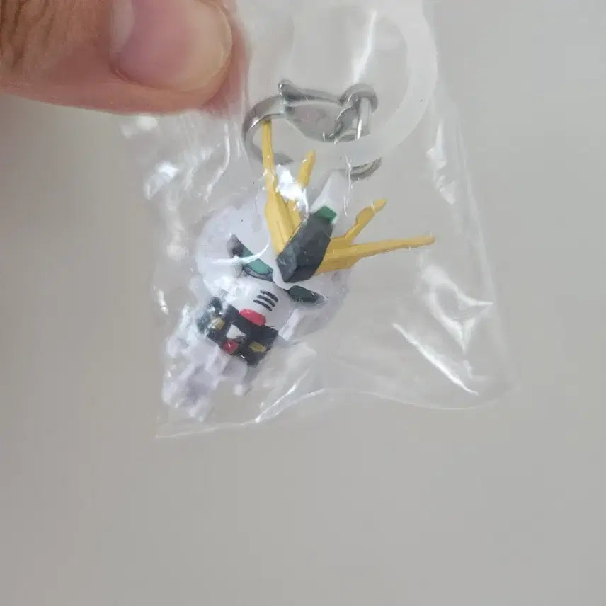 [BUNJANG] Bandai Gundam Miniature Accessory Keychain Gacha (Sealed) / (미개봉) 뉴건담 미니어처 메지루시 악세사리 키링 가챠