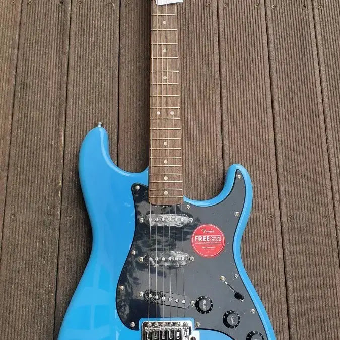 [BUNJANG] Squier Stratocaster Electric Guitar / 스콰이어 일렉기타 스트라토캐스터 상태A급