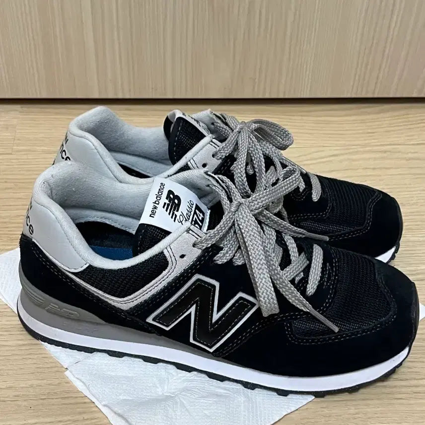 [BUNJANG] New Balance 574 Black Sneakers (240mm) / 뉴발란스 574 블랙 240