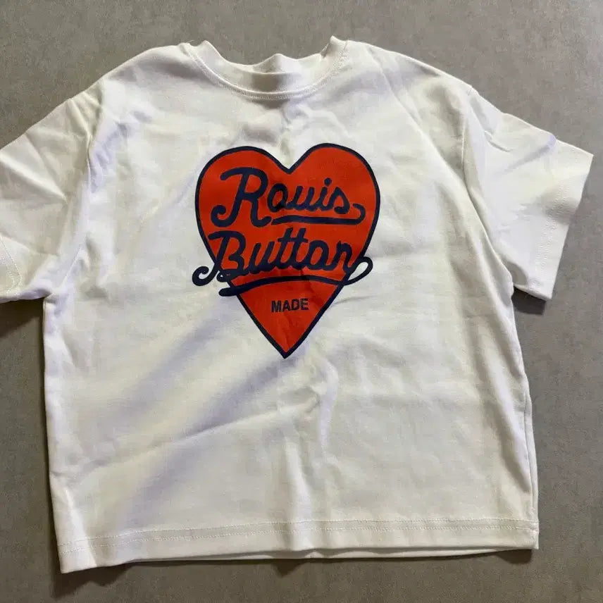[BUNJANG] Heart Crop T-shirt, Size S (44-55), New / 하트 크롭 반팔티 S사이즈 44-55 새상품