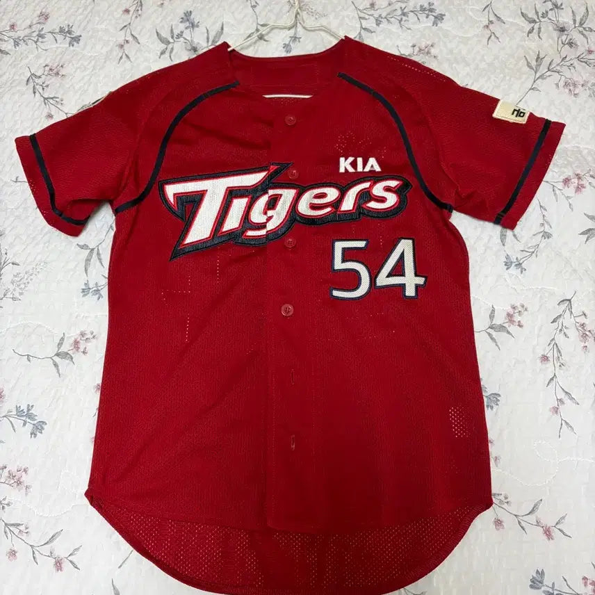 [BUNJANG] Kia Tigers Hyunjong Yang Old Baseball Uniform Jersey Size 85 / 기아타이거즈 올드 유니폼 양현종 마킹 (사이즈85)