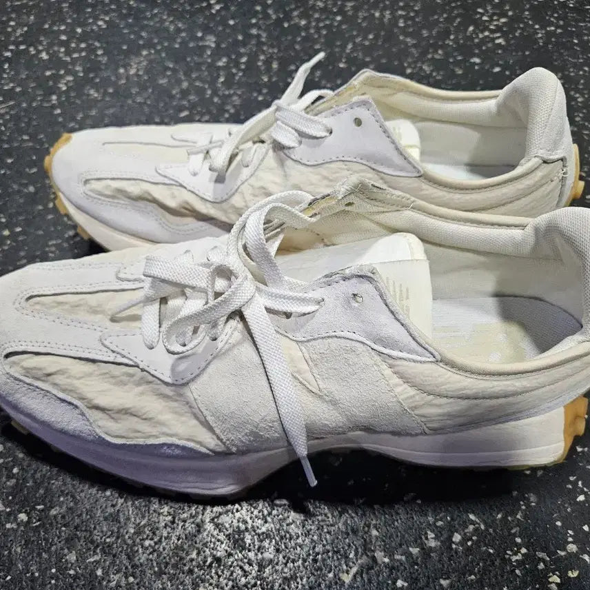 [BUNJANG] New Balance 327 Sneakers 290mm / 뉴발란스 327 운동화 신발 290mm