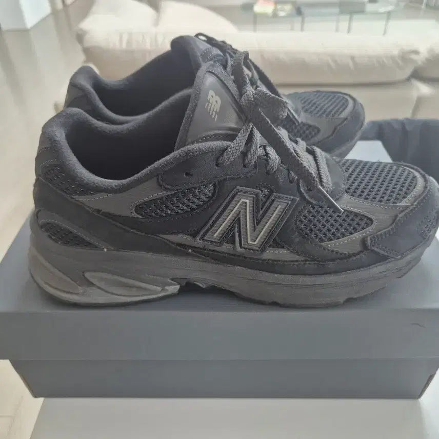 [BUNJANG] New Balance 2010 Black 270cm / 뉴발란스 2010 블랙 270사이즈