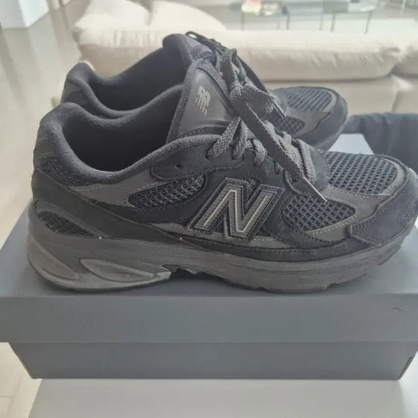 [BUNJANG] New Balance 2010 Black 270cm / 뉴발란스 2010 블랙 270사이즈