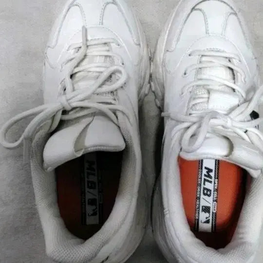 [BUNJANG] MLB Unisex Sneakers (Model 3ASHC101N) / MLB 3ASHC101N 운동화 250 (남녀공동 4번착용 )