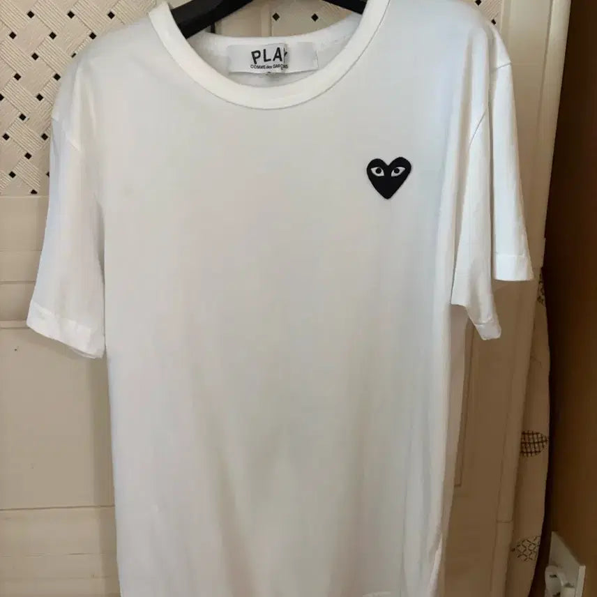 [BUNJANG] Comme des Garçons Play White T-Shirt / 꼼데가르송 플레이 반팔티 화이트