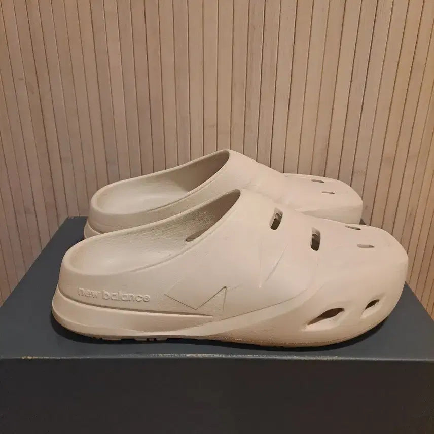 [BUNJANG] New Balance Enclog Beige 260mm / 뉴발란스 엔클로그 베이지 260사이즈