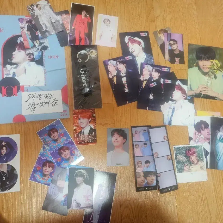 [BUNJANG] BTS J-Hope Bundle Set (Photocard, Sticker, Keyring, etc.) / 방탄소년단 제이홉 키링등 일괄