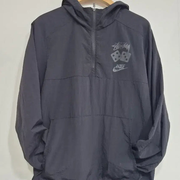 [BUNJANG] Stussy Nike Collaboration Dice Windbreaker Hooded Jacket Black / 스투시 나이키 콜라보 주사위 바람막이 후드 자켓 검정