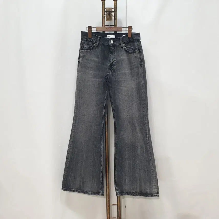 [BUNJANG] Zara Flare Fit Bootcut Pants Black Denim Size 26 / (kk70156)자라 플레어 핏 부츠컷 팬츠 바지 흑청 데님 26