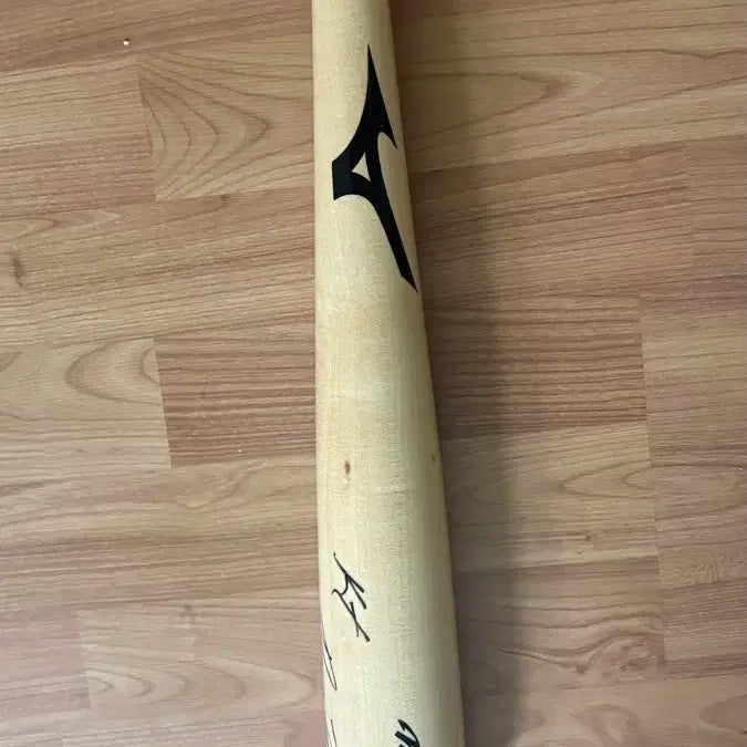 [BUNJANG] Mizuno Pro Baseball Bat (Yu Han-jun Autograph) / 미즈노 프로 배트 (kt유한준 친필 사인)