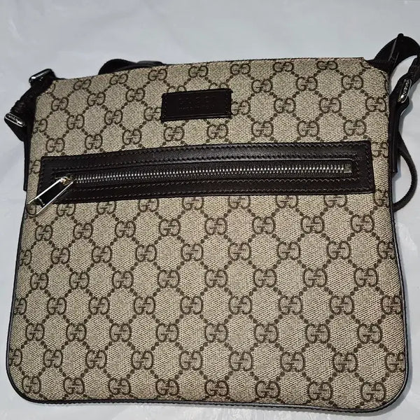 [BUNJANG] Gucci GG Supreme Messenger Bag / 구찌 GG 수프림 메신저백