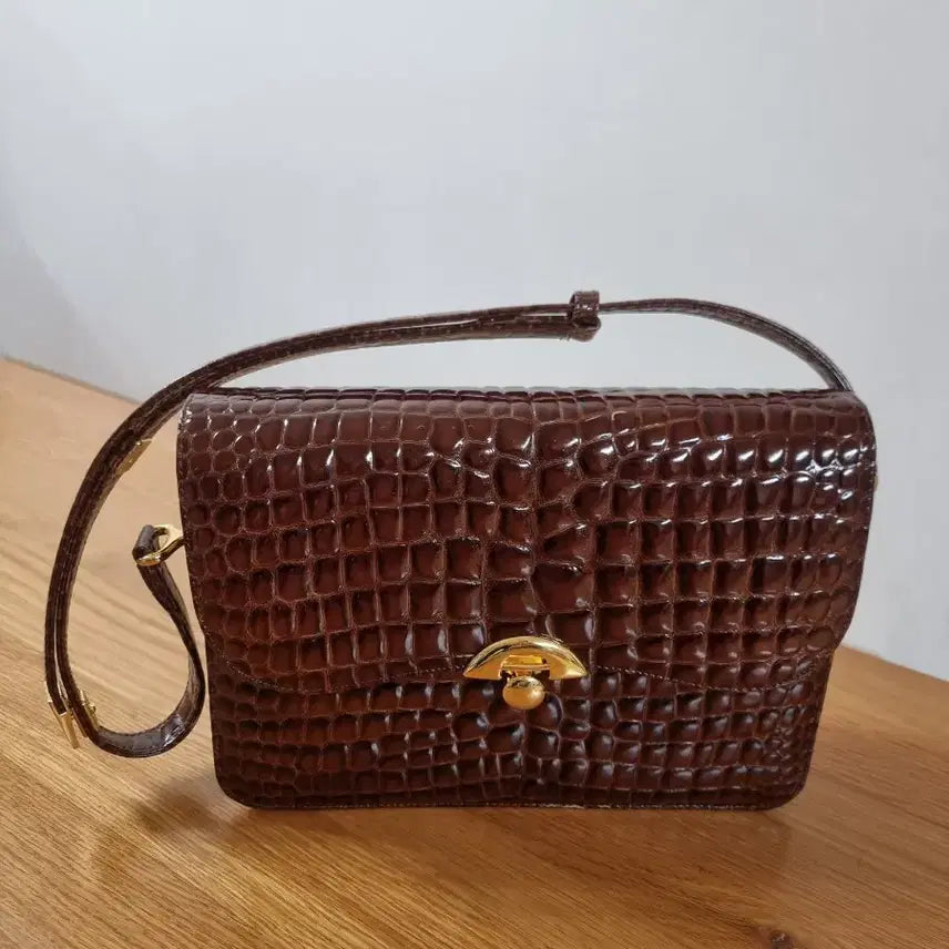 [BUNJANG] Esquire Crocodile Brown Shoulder Bag / 에스콰이어 악어  브라운 숄더백